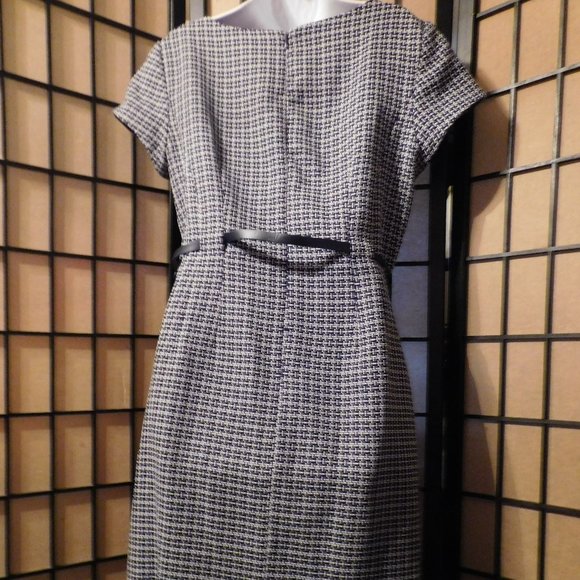 Shelby & Palmer navy blue and White Midi shaped Dress with belt - Picture 5 of 6